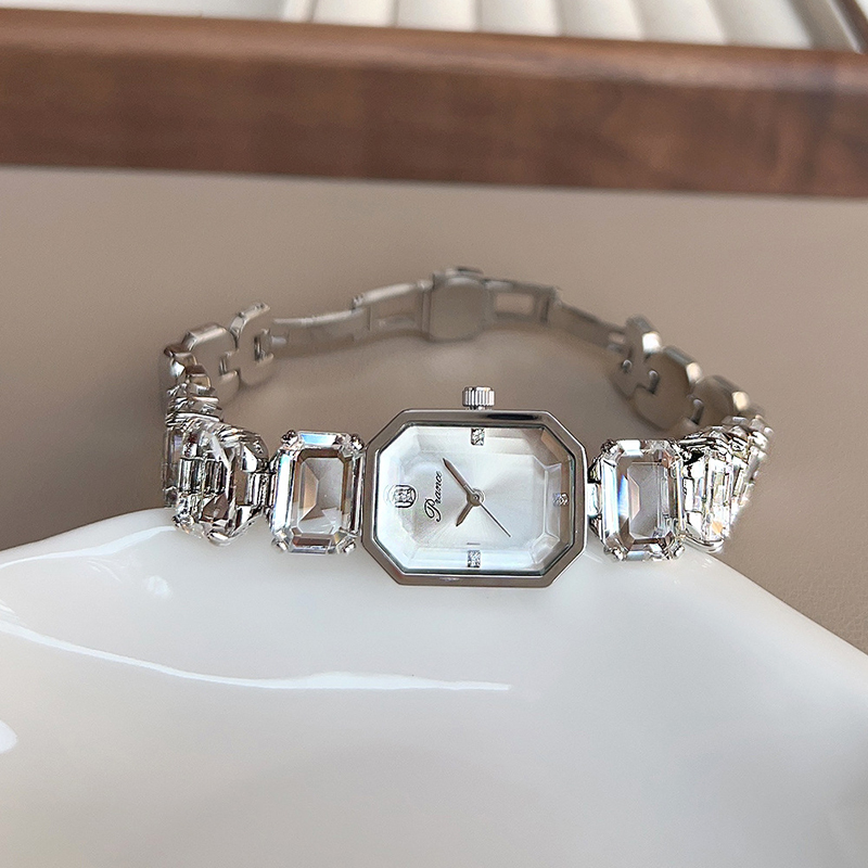 Luxury Watch White - UTHAI Women Watches for Girls Wrist