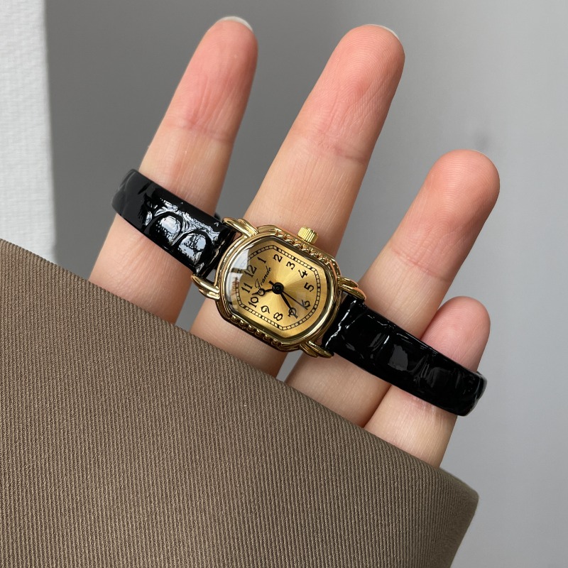 Luxury Watch Gold And Black - Vintage Oval Women's Quartz Watch Luxury