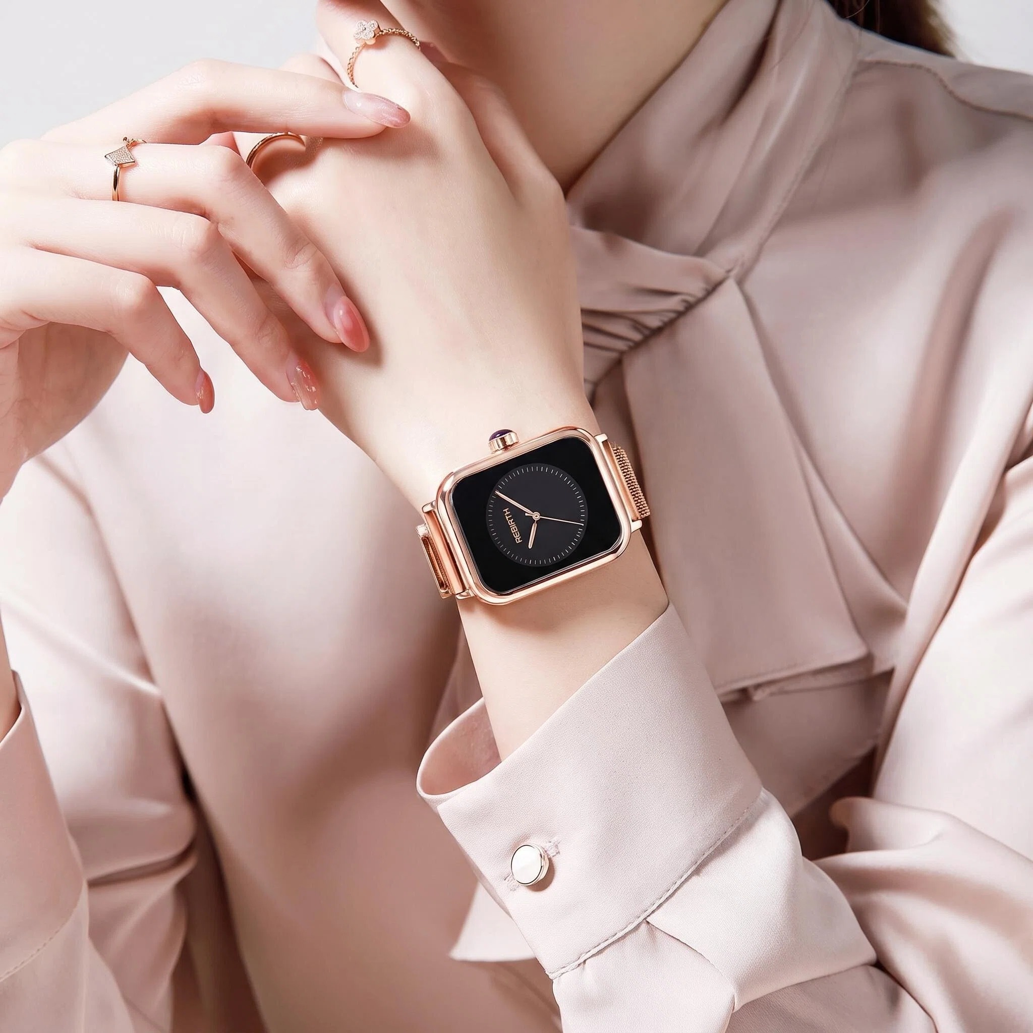 Light Luxury Square Women's Wa - Luxury Watch Gold And Black ulasan dan harga