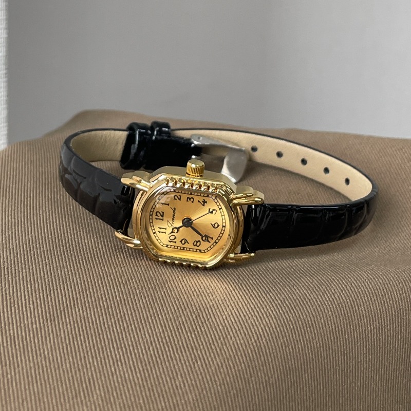 Vintage Oval Women's Quartz Wa - Luxury Watch Gold And Black ulasan dan harga